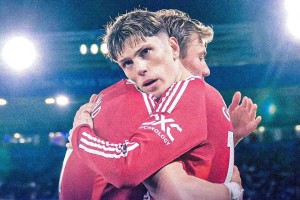 曼联两前锋跑位太差，直接破坏阿莫林战术！加纳乔乱跑霍伊伦德失踪