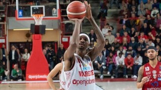 前太阳双向合同内线将转战法甲联赛，他在欧洲赛场表现非常一般？