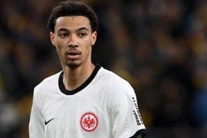 卡瞄准法国锋霸！8000万欧报价被拒，罗马诺证实1亿欧元才成交